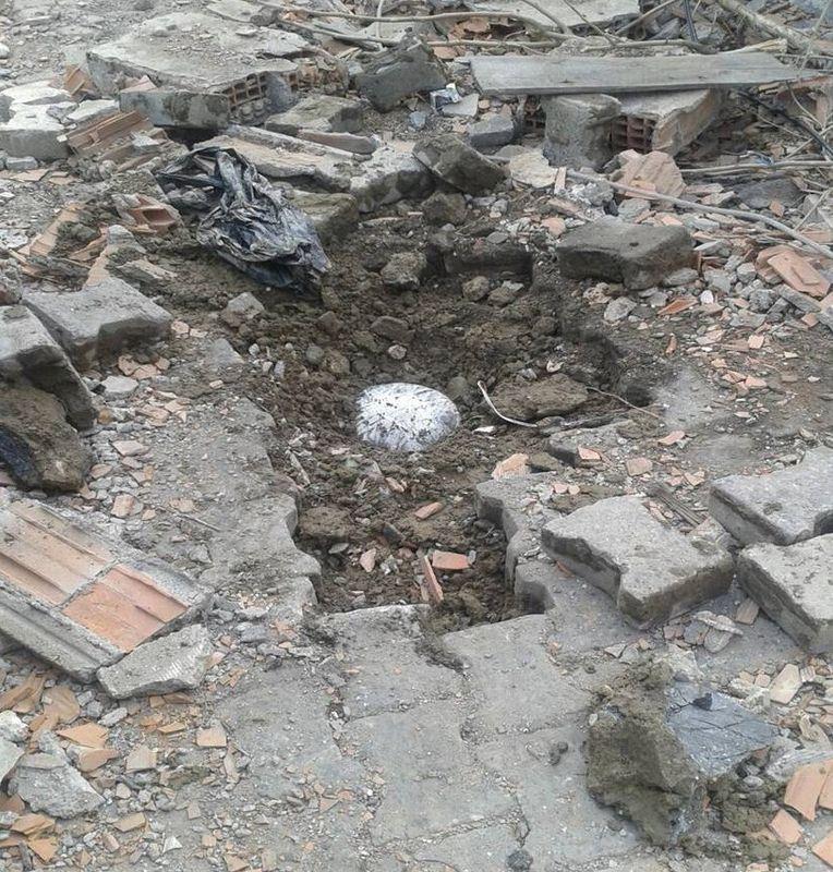 <p>Şırnak İl merkezinde icra edilen Operasyonlarda güvenlik güçlerinin ele geçirdikleri bölücü terör örgütüne ait silah ve mühimmatlar teröristlerin amaçlarını sergilemekte.</p>