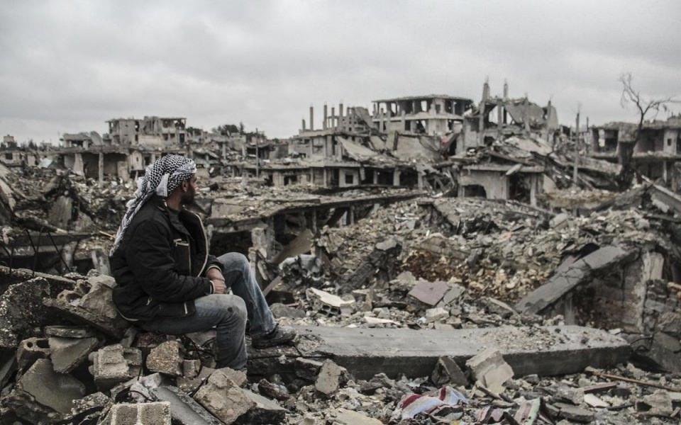 <p>DAEŞ ile bazı Kürt gruplar arasında yaklaşık 4 ay süren çatışmaların ardından harabeye dönen Kobani'de (Ayn el Arap) hayat normale dönmeye başladı.</p>

