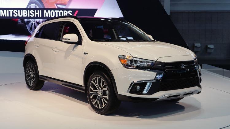 <p>2018 Mitsubishi Outlander Sport<br />
<br />
<span style="color:#40E0D0"><em><strong>Türkiye'ye gelebilir</strong></em></span></p>

