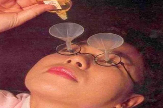 <p>G&ouml;z damlası g&ouml;zl&uuml;ğ&uuml;&nbsp;</p>
