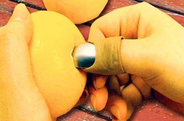 <p>Portakal soymak i&ccedil;in metal tırnak&nbsp;</p>
