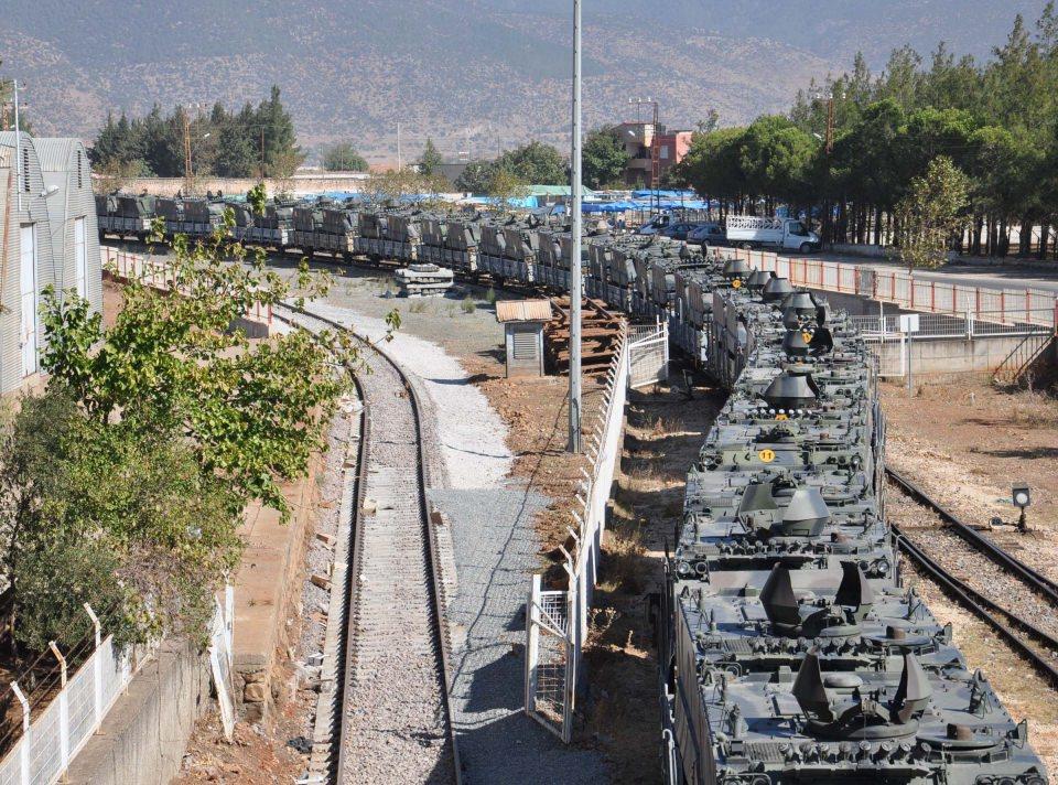 <p>Böylece, ilçeye 27 Ağustos'tan bu yana 90 tank, 43 ZPT, 15 Fırtına obüsü ve 180 askeri personel sevk edilmiş oldu.</p>

<p> </p>
