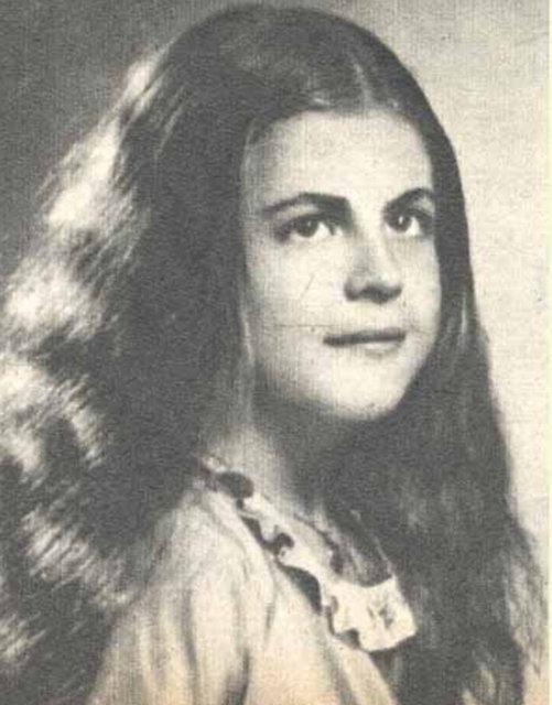 <p>Füsun Önal </p>
