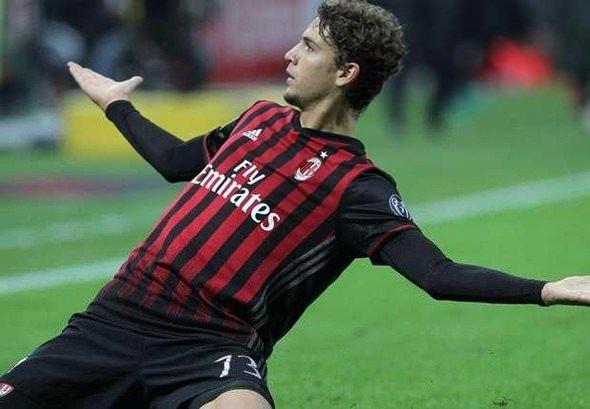<p><strong>Manuel Locatelli (Orta saha)</strong><br />
<br />
Yaş: 18<br />
<br />
Takım: Milan<br />
<br />
Ülke: İtalya<br />
<br />
Değeri: 625 bin Euro</p>