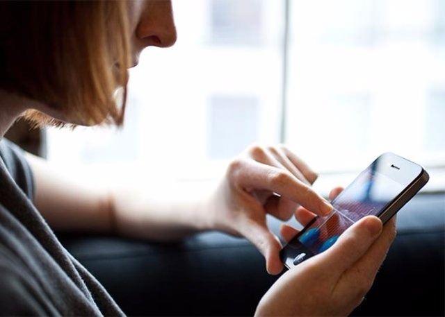 <p>Paris'te 13 Kasım’da düzenlenen saldırıların teröristler tarafından Telegram kullanılarak organize edildiği söyleniyor. EFF’e göre güvenlik açısından Telegram’ın standart ayarları 7 üzerinden 4, gizli sohbet uygulaması ise 7 üzerinden 7 puana sahip.</p>
<p> </p>