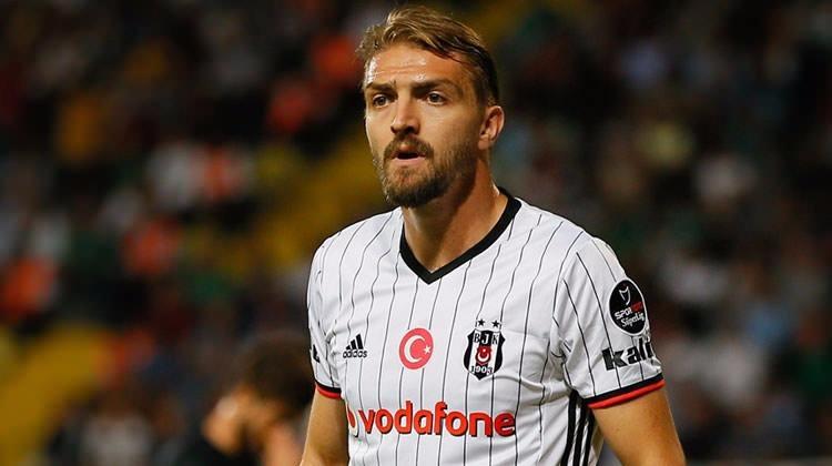 <p>Caner Erkin - Beşiktaş<br />
<br />
Beşiktaş Caner Erkin'in bonservisi için İnter ile anlaşmaya vardı. Siyah-beyazlı takım İtalyan kulübüne 750 Bin Euro ödeyecek. </p>

