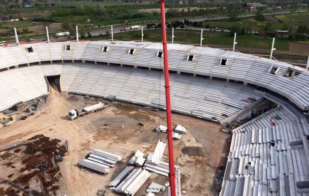 <p>Yeni Sakarya Stadyumu</p>
