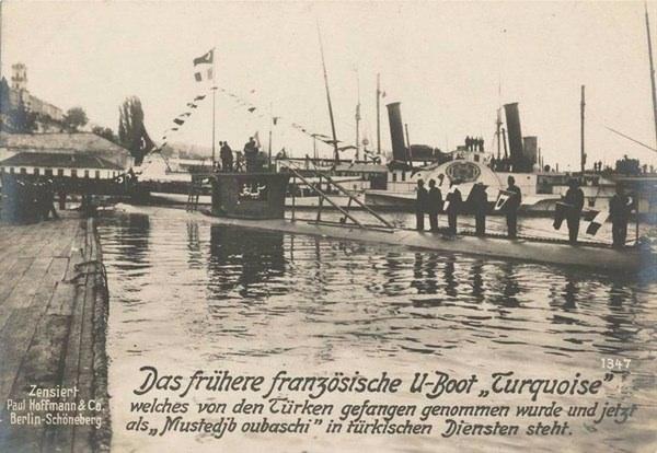 <p>Aralarında İstanbul'un eski yıllara ait fotoğrafların yanı sıra bazı Osmanlı padişahının hiç bilinmeyen resimleri yer alıyor. <br />
Türkler tarafından ele geçirilen Fransız denizaltısının Türk hizmetine geçişi<br />
</p>
