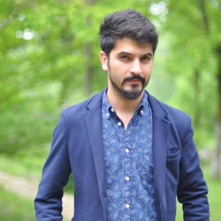 <p>Polis memuru İlker Uylaş'ın Hatay'daki baba evine ateş düştü.</p>