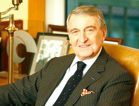 <p>Mustafa Rahmi Koç (2,2 milyar dolar)</p>

<p> </p>
