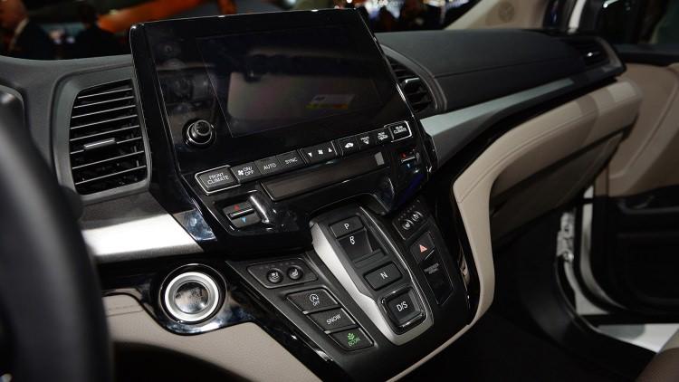 <p>Honda Odyssey</p>
