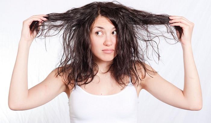 <p>Güçsüz ve yıpranmış saçlara canlılık katmanın en kolay ve doğal yolu bitkisel yağlardan yardım almaktır. İşte saçlarınızı eski sağlığına kavuşturacak bitkisel yağlar...</p>
