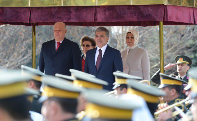 Cumhurbaşkanı Abdullah Gül, Kral V. Harald’ı Çankaya Köşkü’nde törenle karşıladı. Karşılama töreninin ardından Cumhurbaşkanı Gül ve eşi Hayrünnisa Gül, Kral V. Harald ve eşi Kraliçe Sonja ile bir süre görüştü.