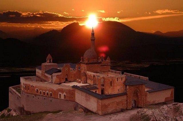 <p><strong>42 Ağrı</strong></p>
<p>Mutluluk düzeyi: % 60,09</p>