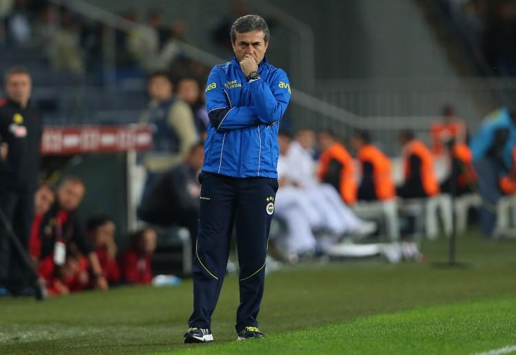 <p>2011/2012</p>

<p>Aykut Kocaman</p>

<p>39 puan</p>

