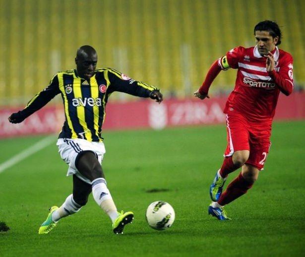 <p>Issiar Dia - Yaşı: 27 - Takımı: Lekhwiya (Katar)</p>