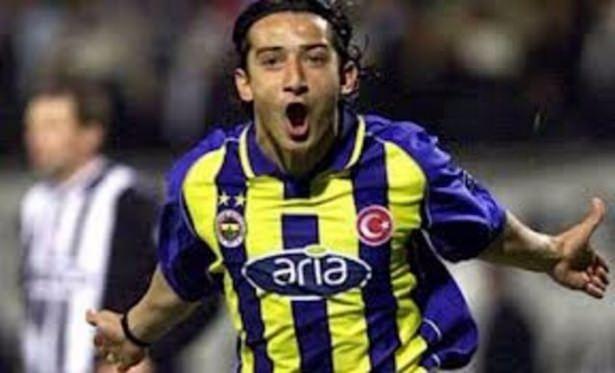 <p>“4 kırmızı kart ve Serhat Akın” 14 Nisan 2002'de iki ezeli rakip İnönü’de karşı karşıya. Her iki takımdan ikişer oyuncunun atıldığı maçı Fenerbahçe Serhat’ın 2 golüyle kazanıyordu.</p>