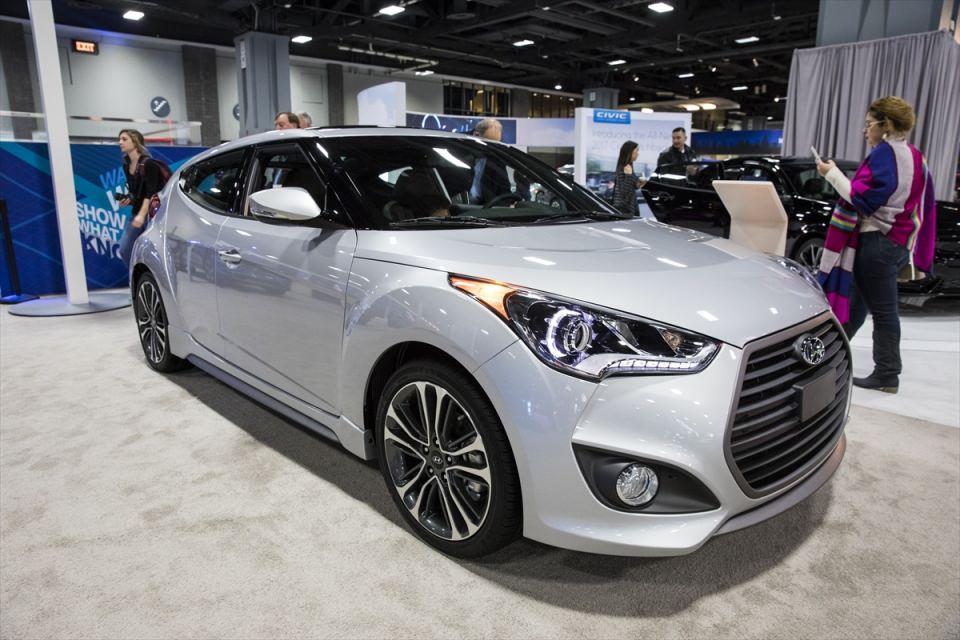 <p>Hyundai Veloster Turbo</p>
