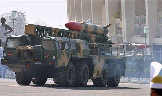 <p>J-600T Yıldırım II Kısa menzilli balistik füze</p>