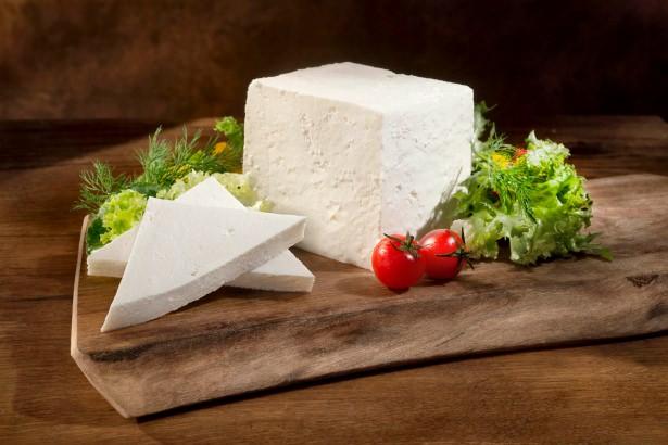 <p>İçerdiği vitamin ve minerallerle peynir suyu vücutta mucizevi bir etki gösteriyor. </p>
