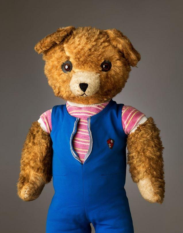 <p>Teddy<br />
<br />
Yaş: 42</p>
