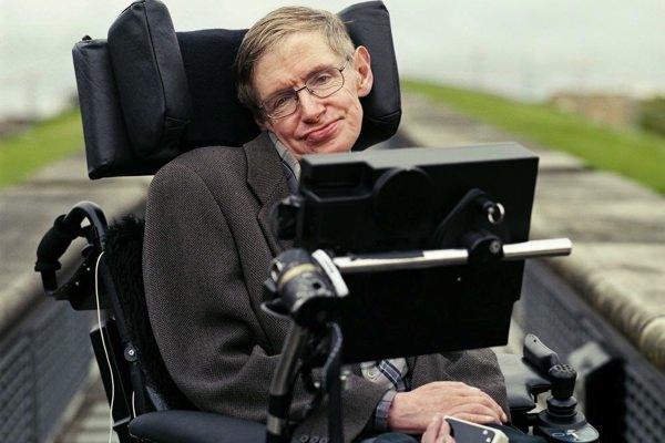 <p><strong>Stephen Hawkings</strong></p>
