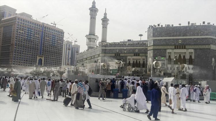 <p>Sureti haktan görünseler de yanlarında yer almayalım Allah’ım. </p>
