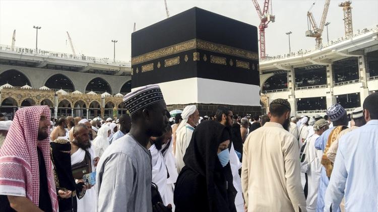 <p>Bizlere senin razı olacağın Salih ameller işlemeyi ihsan eyle. </p>
