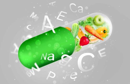 <p>Dengeli bir diyetle beslenmek, sağlığı olumlu yönde etkilerken; E ve C vitamini folik asit gibi antioksidan ilaçla bazı kemoterapi ilaçlarının ve radyoterapinin etkisini bozabilir. Bunun için bir ilaç kullanılacaksa mutlaka doktorunuza danışın.</p>