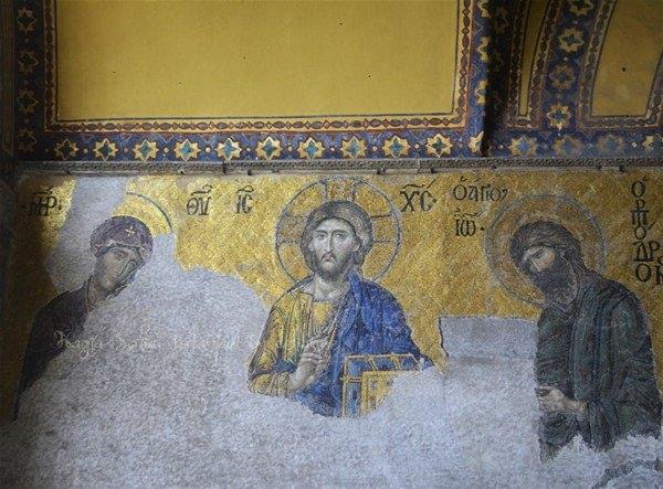<p>Levhada kilisenin resminin çizildiği ve resmin tam da imparatorun hayalini kurduğu biçimdeki kilise olduğuna inanılan efsane, ''İmparator, Tanrıya dua eder ve kilisesini yaptırabilmek için ondan bu resmin kendisinde olmasını ister.</p>
<ul>
</ul>