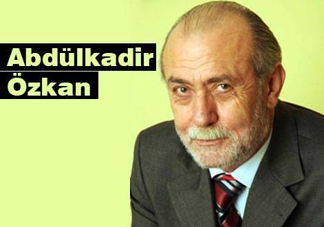 <p><strong>Abdülkadir Özkan - Milli Gazete<br />
<br />
<span style="color:#FFD700">Mesleğimizin en zor yanı sevdiklerimizin ardından yazmak</span></strong><br />
<br />
MESLEĞİMİ 45 yılı aşkın bir süredir severek yürütüyorum. Ama sıra sevdiklerimin acı haberlerine geldiğinde hayatımın en sıkıntılı anlarını yaşıyorum. Çünkü beynimin içinde geçmişe dönük anılar birbirini kovalamaya başlıyor. Özellikle de 42 yıl önce Ankara’da, Rüzgârlı Sokak’ta, Barış gazetesinde yollarımızın kesiştiği ve o günden bu yana ilişkimizin hep canlı kaldığı kardeşimin ölüm haberi üzerine kendimi uzun süre toplayamadım. Kutsal topraklarda ebedi hayata göçen sevgili kardeşim Hasan Karakaya’dan söz ediyorum. Daha doğrusu söz etmeye çalışıyorum. Çünkü saatlerden beri karmaşık duygular içindeyim. Çoğu zaman düşünce çarklarım boşa dönüyor. Ben bu duyguları yaşarken sevgili eşi Aysel, çocukları Fatih ve Ayşenur’un ne halde olduklarını tahmin etmekte zorlanmıyorum. Çünkü bu acıyı telefonda Ayşenur’un hıçkırıklar arasında, “Dedeciğim. Babamı kaybettik” deyişinde daha bir derinden hissettim.<br />
Bu yazıdan maksadım Sevgili Hasanımı anlatmak değil. Çünkü 42 yıllık dost ve kardeşliği bir köşe yazısına sığdırmak mümkün değil. Şunu söylemem sanıyorum hislerimi anlatmaya yeterlidir. Sevgili Hasanımın iki çocuğu Fatih ve Ayşenur bana konuşmaya başladıkları günden itibaren hep...<br />
<br />
<br />
<strong><a href="http://www.milligazete.com.tr/koseyazisi/Meslegimizin_en_zor_yani_sevdiklerimizin_ardindan_yazmak/27668#.VoZidvmLSUk" target="_blank">YAZININ DEVAMI İÇİN TIKLAYIN...</a></strong></p>
<p> </p>
<p> </p>