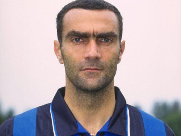 <p>Bergomi - Inter</p>

<p> </p>
