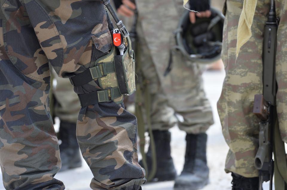 <p>Valilikten yapılan açıklamada, ilçede teröristlerce kazılan çukurların kapatılması, kurulan barikatların kaldırılması, tuzaklanan patlayıcıların imhası, vatandaşların can ve mal güvenliğinin yeniden tesis edilmesi amacıyla 14 Mart'ta başlatılan operasyonun sürdüğü belirtildi.</p>
<p> </p>