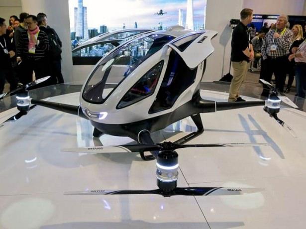 <p>Yolcu taşıyan ilk drone yakında gökyüzünde olacak.</p>
<p> </p>