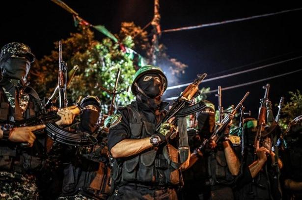 <p>Ayrıca, Kassam Tugayları S&ouml;zc&uuml;s&uuml; Ebu Ubeyde, gelişmiş &ouml;zelliklere sahip yeni 2 f&uuml;ze &uuml;rettiklerini duyurdu.</p>
