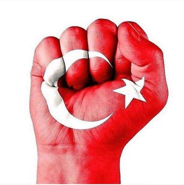<p>Kayseri Erciyes Üniversitesi önünde çarşı iznine çıkan askerleri taşıyan otobüse yapılan bombalı saldırıyı spor kamuoyu da sert mesajlarla kınadı.</p>