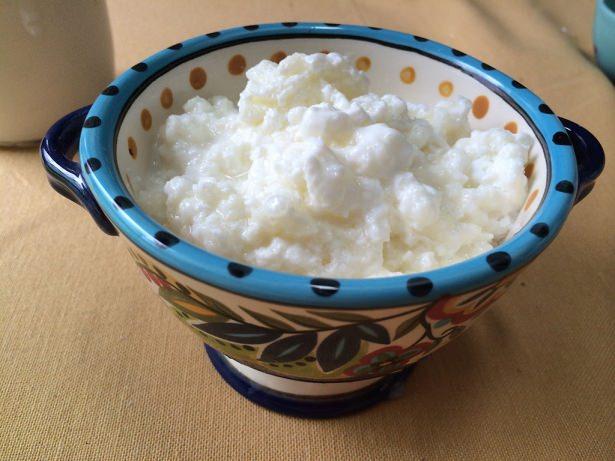 <p>Vücudun gelişmesi için gerekli olan vitamin, mineral ve protein desteğini sağlar.</p>