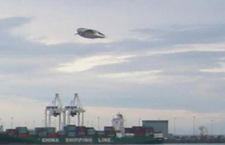 Sovyet gizli servisi KGB arşivinden çıktığı iddia edilen bu görüntülerdeki cismin UFO olup olmadığı tartışılıyor.