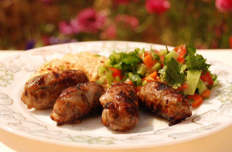 <p><strong>Şeftali kebabı</strong></p>
