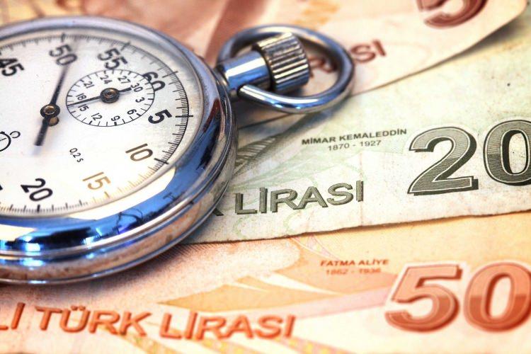 <p><strong>BİREYSEL HESAP İSTİYORLAR</strong></p>

<p>Çalışanlar , tazminatlarının adlarına açılan hesaba yatırılmasını istiyor. Çalışanların yüzde 76'sı, kıdem tazminatının aylık olarak takip edebilecekleri bir hesapta olmasını talep ediyor. Yüzde 70'i değerlendirilebileceği yatırım aracını kendisi seçmek istediğini belirtiyor. </p>
