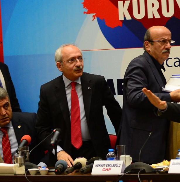 <div>Kılıçdaroğlu, emeklilerin sorunlarına ilişkin bir otelde düzenlenen toplantının ardından basın mensuplarına açıklamalarda bulundu.</div>

<div> </div>
