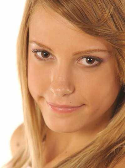 <p>Serenay Sarıkaya</p>

