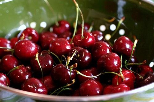 <p>Bu özelliği kum ve taş birikimi gibi böbrek sorunlarının da önüne geçer.</p>
