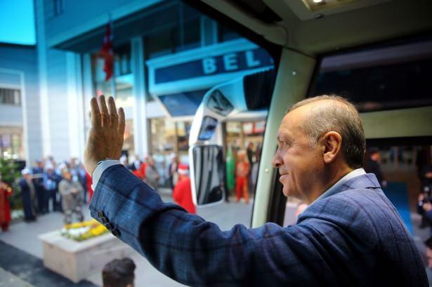 <p>Cumhurbaşkanı Recep Tayyip Erdoğan, Kırıkkale’de yaptırılan Nur Camisi ile birlikte 71 tesisin toplu açılışını yaptı.</p>
