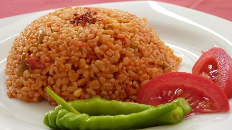 <p>Mercimekli bulgur pilavı bunların en favorilerinden.</p>
