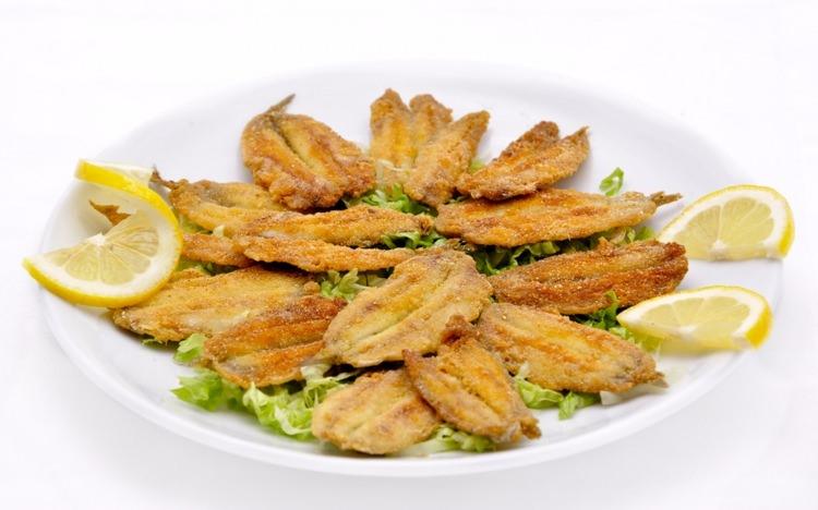 <p>başta hamsi olmak üzere, birçok ucuz balığın etin yerine geçip vücudun “kaliteli protein” ihtiyacını karşıladığı söyleniyor.</p>
