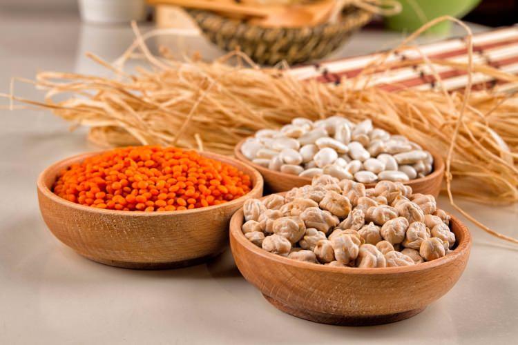 <p>Soya fasulyesi de zengin bir protein kaynağı olarak görülüyor.</p>

