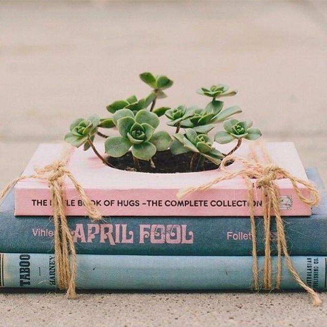 <p>Tamamen kişisel bir “growingbook”a sahip olabilmeniz için ortası daire şeklinde oyulmuş bir kitap eşliğinde, </p>
