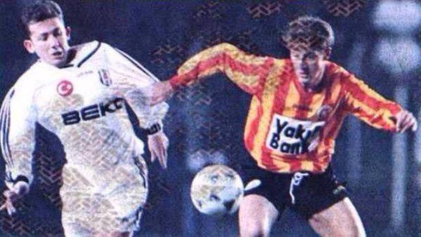 <p>Genç orta sahaların mücadelesi ; Beşiktaşlı Sergen ile Galatasaraylı Tugay (1995)</p>