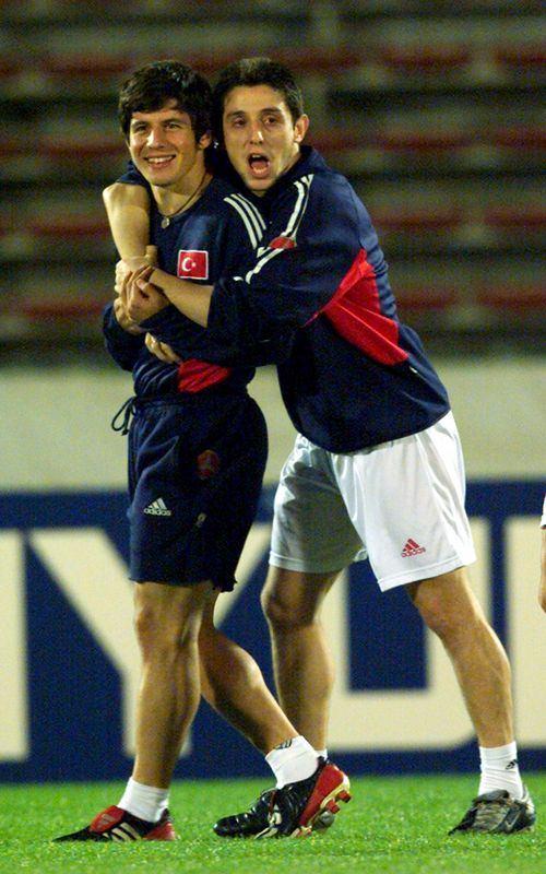 <p>Emre Belözoğlu - Nihat Kahveci... 2002</p>
